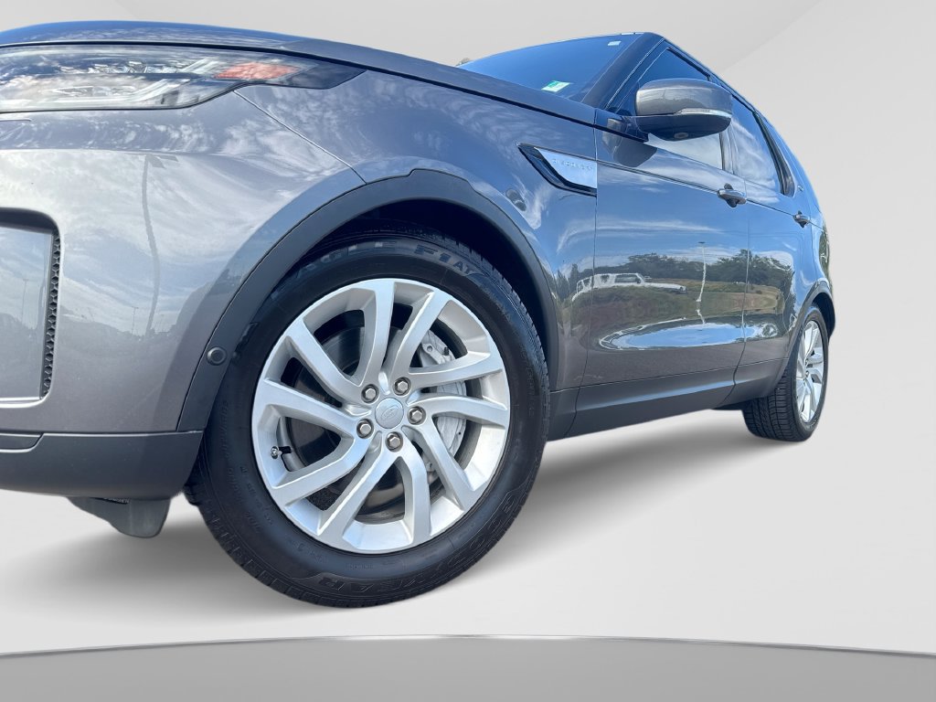 Used 2019 Land Rover Discovery HSE AWD/4WD image 19