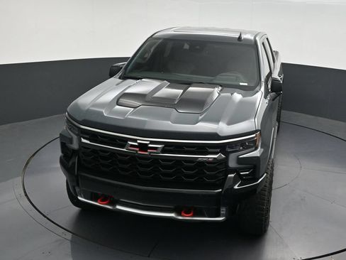 Used 2025 Chevrolet Silverado 1500 ZR2 w/ Technology Package AWD/4WD image 23