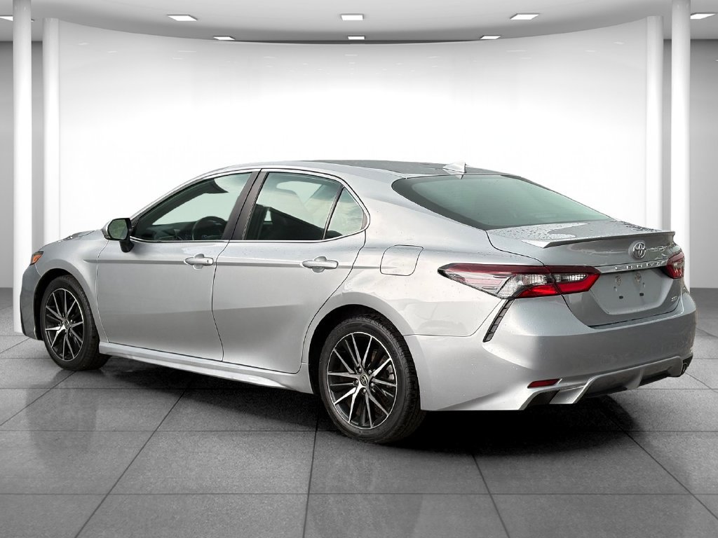 Used 2024 Toyota Camry SE FWD image 5