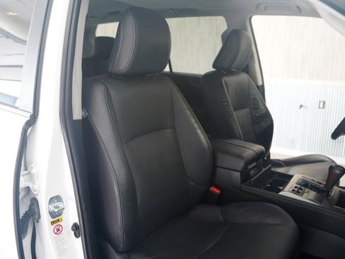 Used 2016 Lexus GX 460 w/ Premium Package AWD/4WD image 31