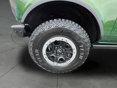 Used 2023 Ford Bronco Badlands w/ Sasquatch Package AWD/4WD image 39