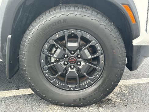 Used 2023 Nissan Frontier Pro-X w/ Pro-X Premium Package RWD image 12