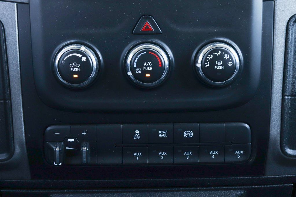 Used 2016 RAM 5500 Tradesman w/ Chrome Appearance Group RWD image 26