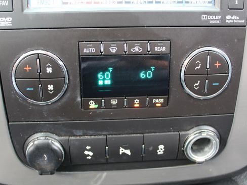 Used 2013 GMC Yukon SLT AWD/4WD image 25