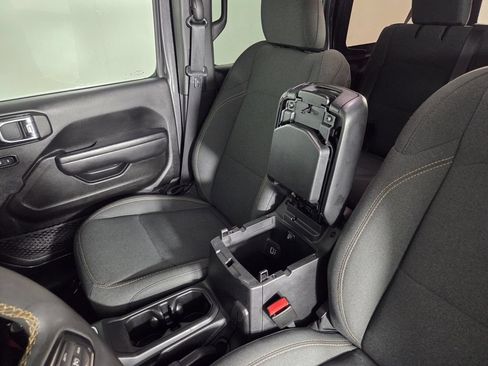 Used 2024 Jeep Wrangler Unlimited Sport AWD/4WD image 20