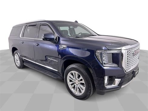 Used 2021 GMC Yukon XL SLT w/ SLT Premium Package image 2