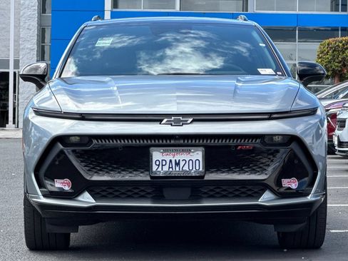 Used 2024 Chevrolet Equinox EV RS FWD image 10