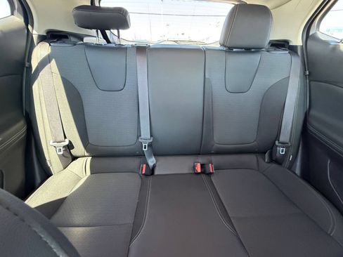 Used 2025 Buick Encore GX Preferred FWD image 37