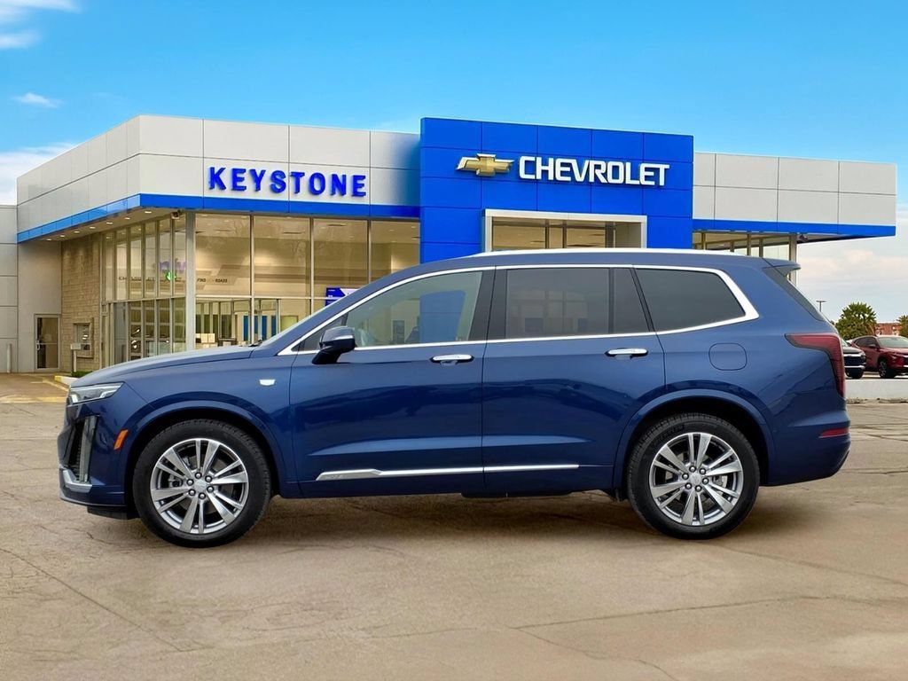 Used 2023 Cadillac XT6 Premium Luxury w/ Platinum Package AWD/4WD image 4