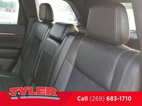 Used 2018 Jeep Grand Cherokee Altitude AWD/4WD image 36