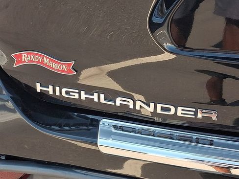 Used 2022 Toyota Highlander XSE AWD/4WD image 25
