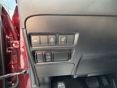 Used 2023 Nissan Armada Platinum w/ Captain's Chairs Package AWD/4WD image 17