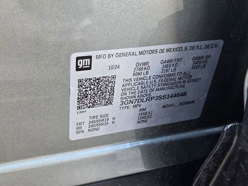 Used 2025 Chevrolet Equinox EV LT w/ Convenience Package image 32