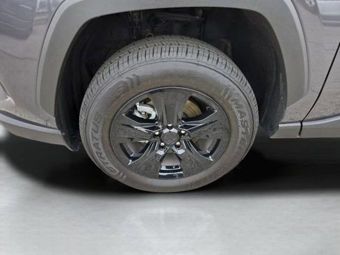 Used 2024 Toyota RAV4 LE AWD/4WD image 29
