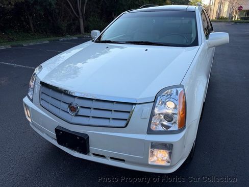Used 2006 Cadillac SRX w/ Drivers Level One Package image 16