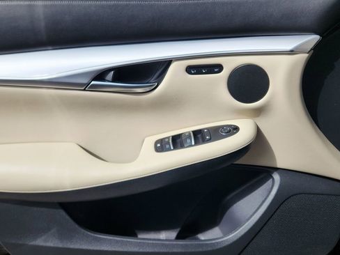 Used 2020 INFINITI QX50 Essential w/ Convenience Package image 8