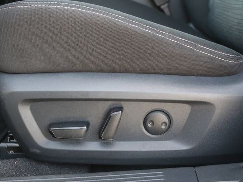 Used 2022 Nissan Rogue SV image 21