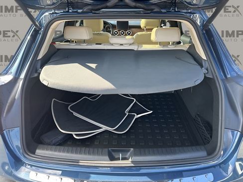 Used 2020 Mercedes-Benz GLA 250 4MATIC w/ Premium Package image 28