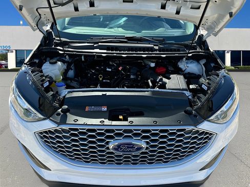 Certified 2024 Ford Edge SE image 27