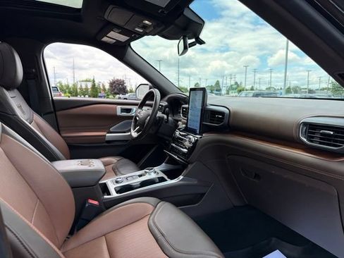 Used 2021 Ford Explorer King Ranch w/ Premium Technology Package AWD/4WD image 34