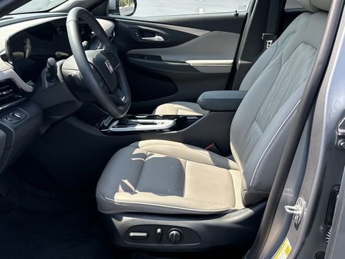 Used 2024 Buick Envista Sport Touring FWD image 9