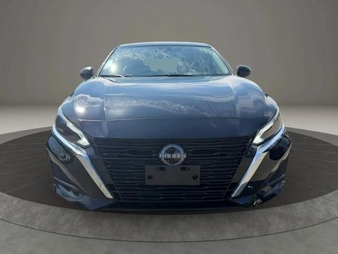 Used 2024 Nissan Altima 2.5 S FWD image 2