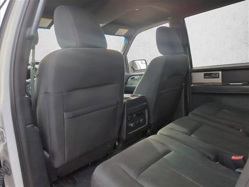 Used 2017 Ford Expedition EL XLT image 11