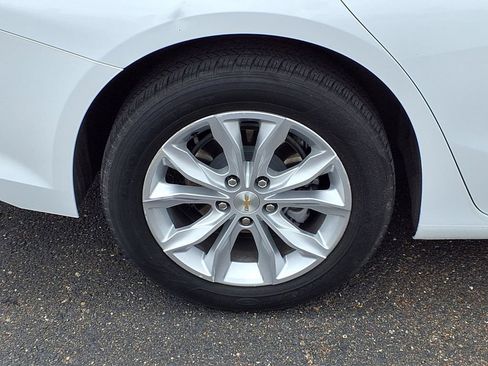 Used 2024 Chevrolet Malibu LT FWD image 9