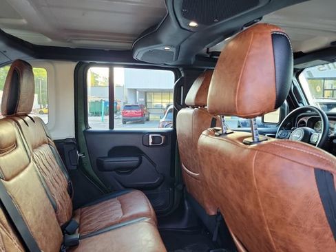 Used 2025 Jeep Wrangler Unlimited Sport AWD/4WD image 31