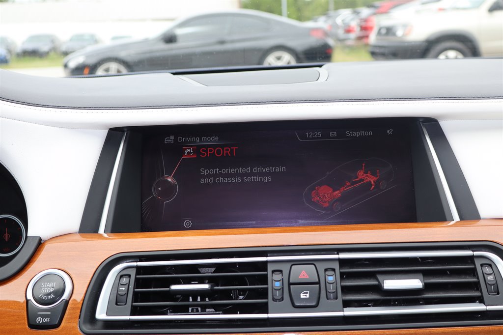 Used 2015 BMW 750Li RWD image 28