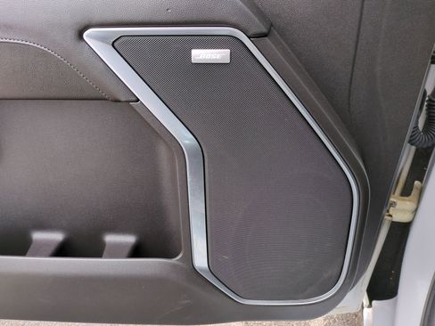 Used 2025 GMC Sierra 1500 SLT w/ SLT Premium Plus Package image 23