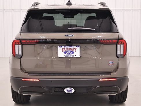 New 2027 Ford Explorer ST-Line w/ Premium Package AWD/4WD image 8