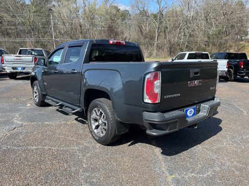 Used 2015 GMC Canyon SLE w/ All-Terrain Adventure Package image 3