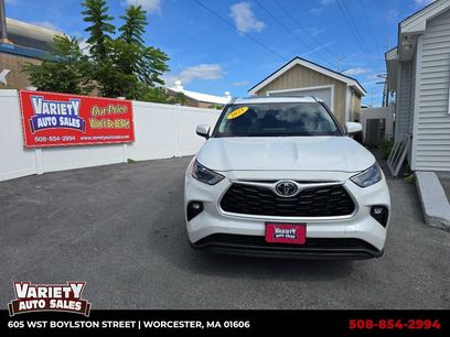 Used 2023 Toyota Highlander XLE