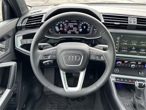Certified 2025 Audi Q3 2.0T Premium Plus w/ Premium Plus Package image 18