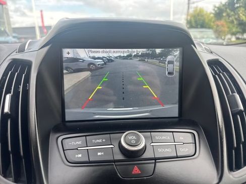 Used 2017 Ford Escape SE w/ Equipment Group 201A AWD/4WD image 21