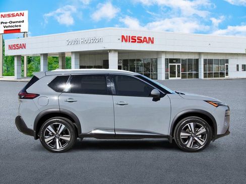 Certified 2023 Nissan Rogue SL w/ SL Premium Package image 5