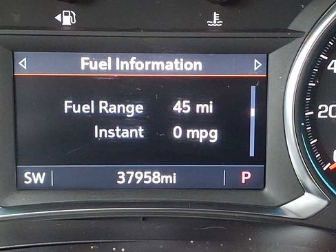 Used 2023 Chevrolet Traverse LT image 20