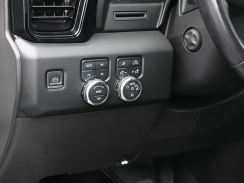 Used 2022 GMC Sierra 1500 AT4 w/ AT4 Preferred Package AWD/4WD image 23