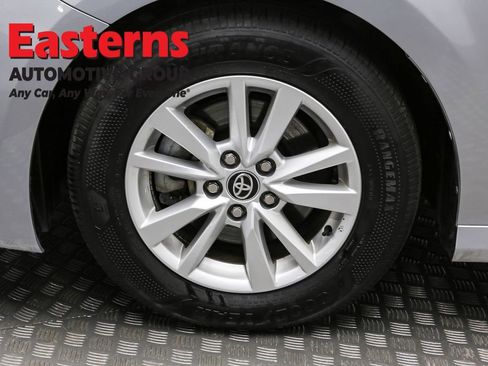 Used 2025 Toyota Camry LE image 33