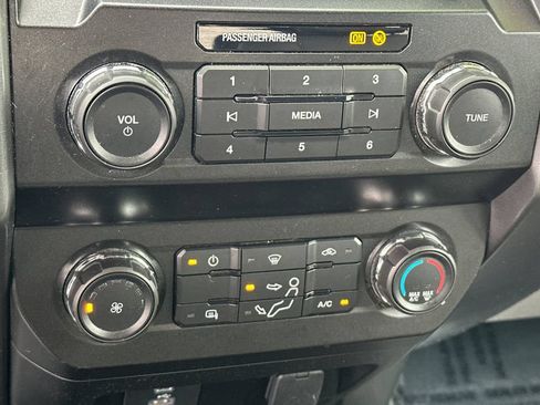 Used 2020 Ford F250 XLT w/ FX4 Off-Road Package AWD/4WD image 19