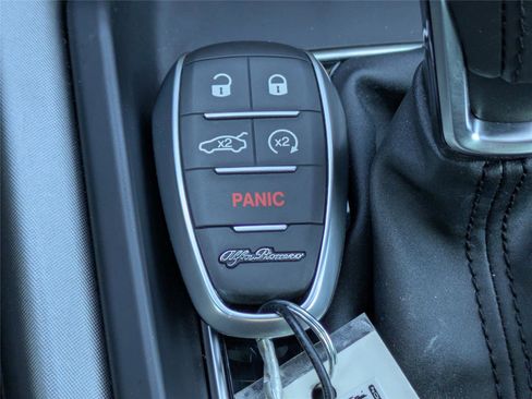 Used 2024 Alfa Romeo Tonale Veloce image 34