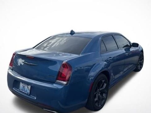 Used 2021 Chrysler 300 Touring w/ Sport Appearance Package image 8