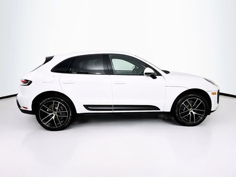 New 2026 Porsche Macan Base image 8