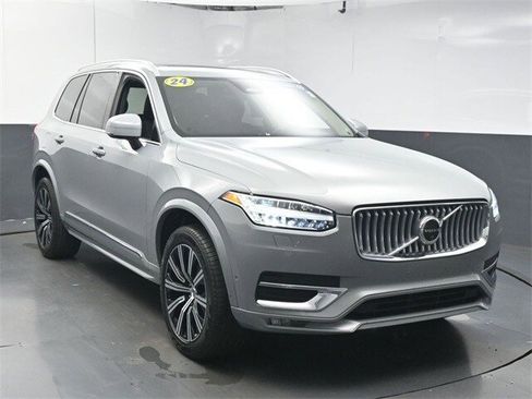 Used 2024 Volvo XC90 B6 Plus image 2