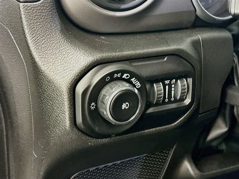 Used 2022 Jeep Wrangler Sport AWD/4WD image 17