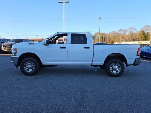 Used 2024 RAM 2500 Tradesman w/ Chrome Appearance Group image 4