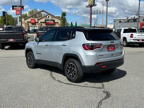 Certified 2025 Jeep Compass Trailhawk AWD/4WD image 6