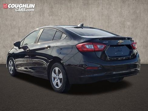 Used 2017 Chevrolet Cruze LS image 5
