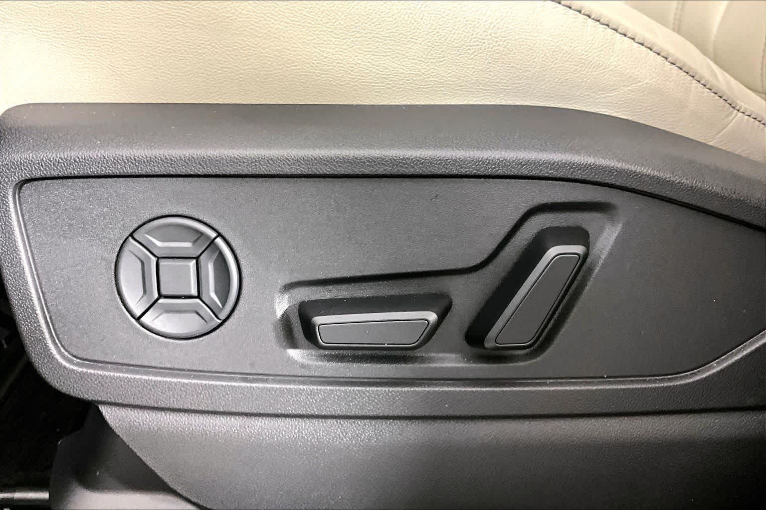 Used 2026 Audi Q5 Premium AWD/4WD image 30